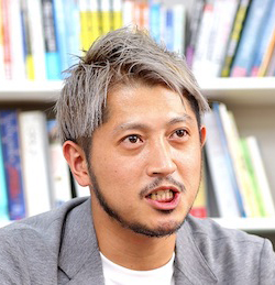 塚本亮
