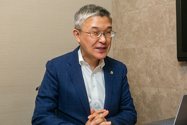 岡さんインタビュー風景