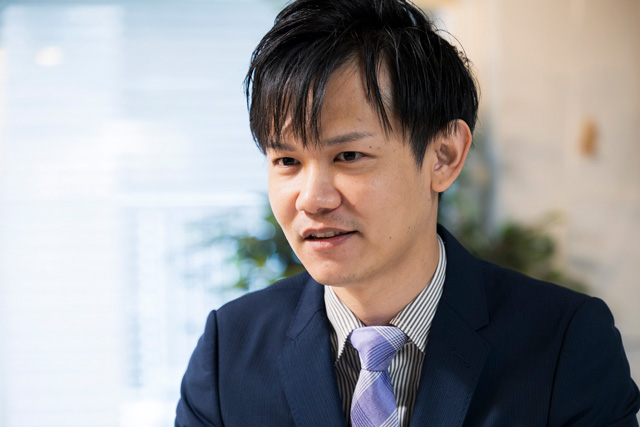 柿間隼志さん